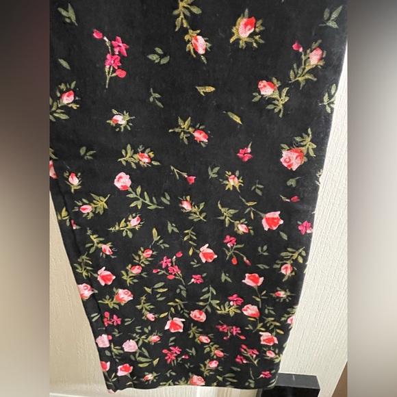 Old Navy Pixie mid rise work pants black pink flowers pockets floral Sz 14 - Picture 3 of 5